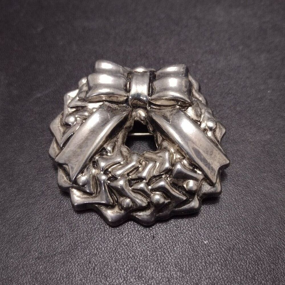 Best signed silver tone wreath brooch vintage chunky